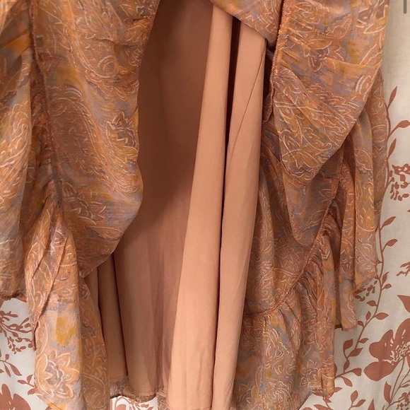 Beautiful Ruffled Dress - Illa Illa - Picture 3 of 5